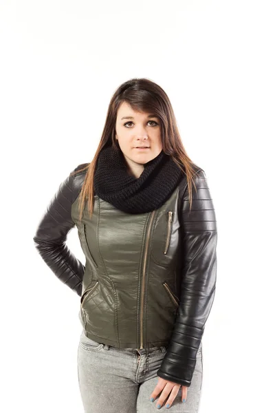 Portrait de fille avec veste en cuir — Photo