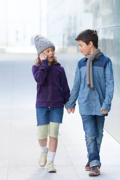 Retrato de dos niños — Foto de Stock