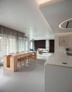 Lüks daire, ahşap yemek masası