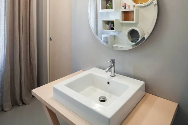Apartamento de luxo, banheiro moderno — Fotografia de Stock
