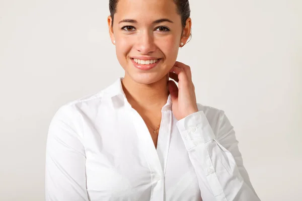 Retrato de una chica sobre fondo blanco —  Fotos de Stock