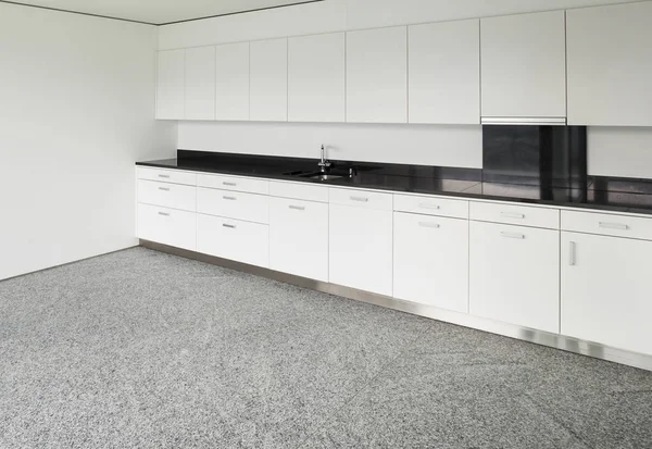Wide apartment, modern kitchen — Stock Photo, Image