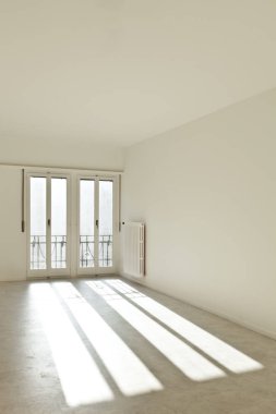 Tarihi merkez, içeride kimse yok boş daire kaplandı