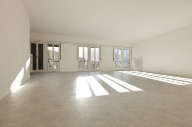 Tarihi merkez, içeride kimse yok boş daire kaplandı