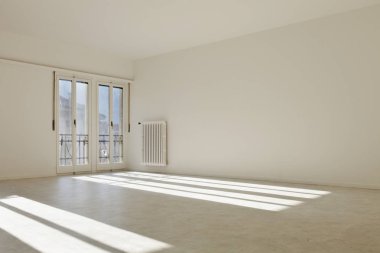 Tarihi merkez, içeride kimse yok boş daire kaplandı