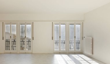 Tarihi merkez, içeride kimse yok boş daire kaplandı