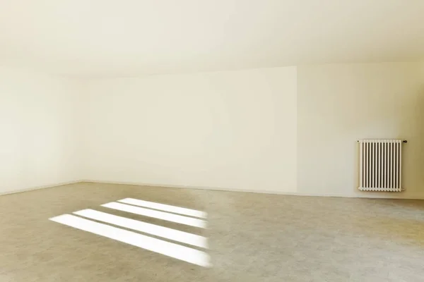 Empty apartment, white walls, nobody — Stock Photo, Image