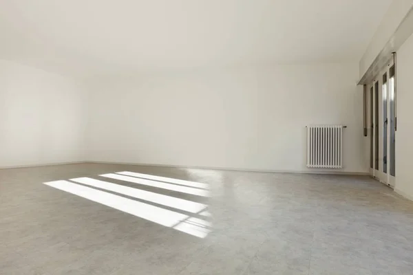 Refitted empty apartment in historic center, nobody — Stock Photo, Image