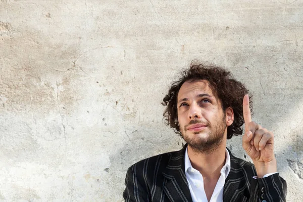 Genç bir adamın portresi