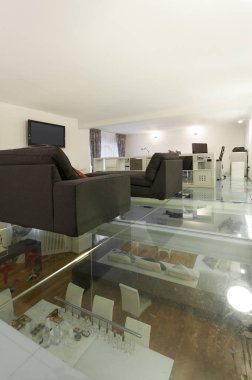 İç, geniş çatı, stüdyo