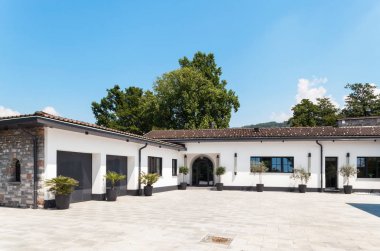 güzel Beyaz Saray, açık