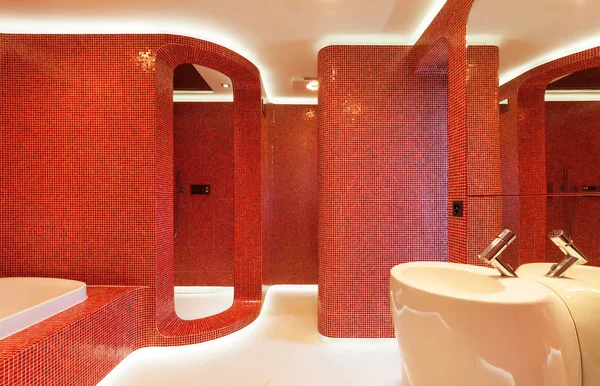 Moderno bagno rosso — Foto Stock