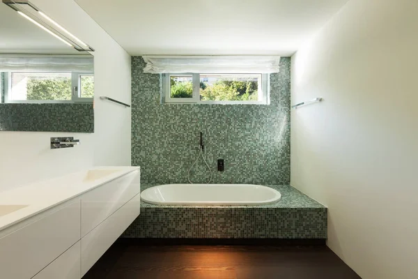 Interiér moderní dům, koupelna — Stock fotografie