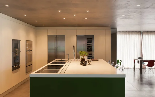 Moderne häusliche Küche — Stockfoto