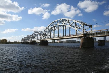riga litvia güzel köprü