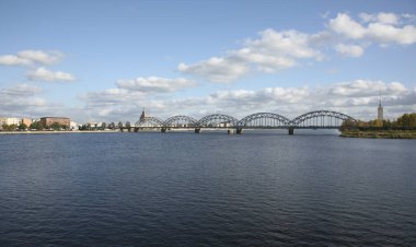 riga litvia güzel köprü