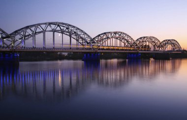 riga litvia güzel köprü