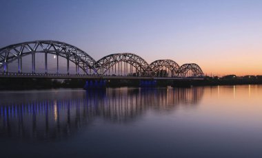 riga litvia güzel köprü