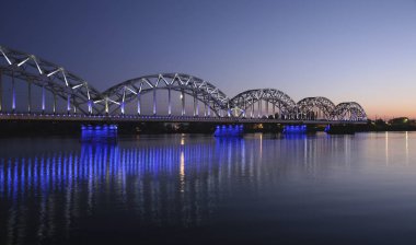 riga litvia güzel köprü