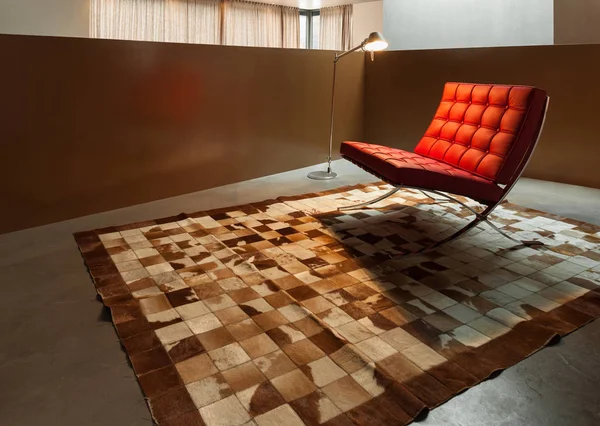 现代扶手椅的房间 — 图库照片