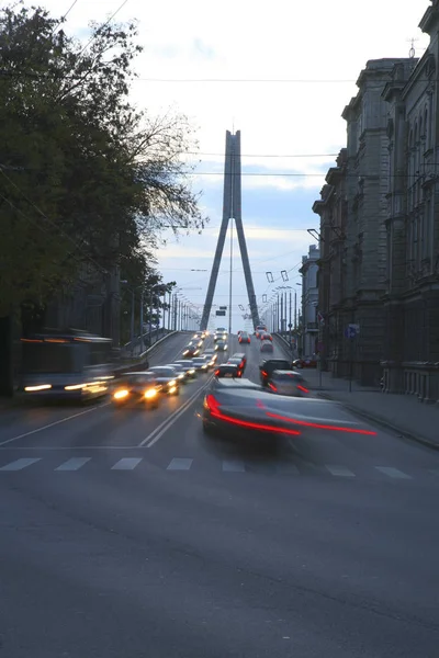 Hermoso puente en Riga Litvia — Foto de Stock