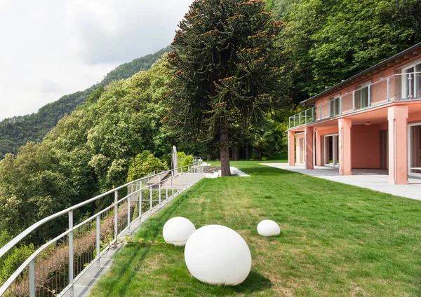 Güzel villa, açık havada