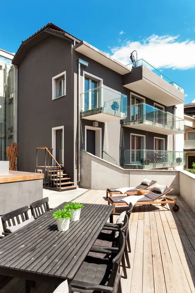 Bonita terraza de casa moderna —  Fotos de Stock