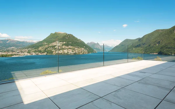 Edificio moderno, terrazza — Foto Stock