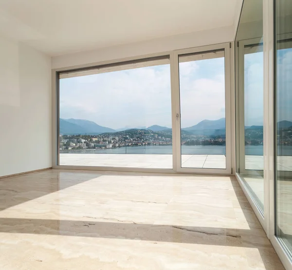 Beautiful penthouse, empty living room — Stock Photo, Image