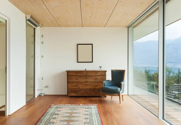 Modern ev, içeride kimse yok