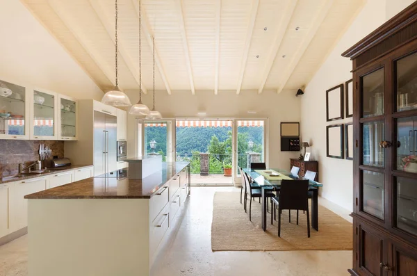 Home, wide kitchen — Stock Photo, Image