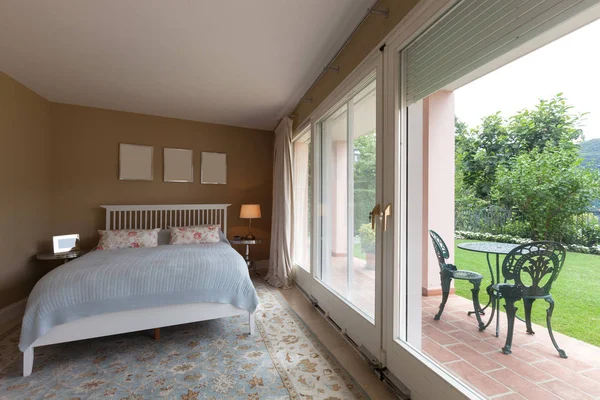 İç, konforlu yatak odası