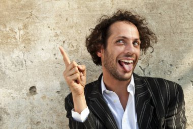 açık bir genç adam portresi