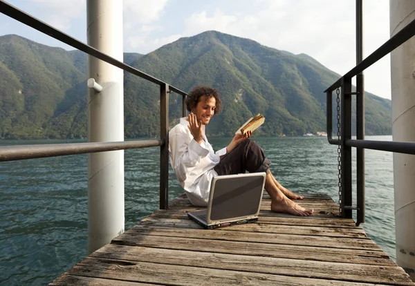 Portrait of a young man in outdoor — Stock Photo, Image