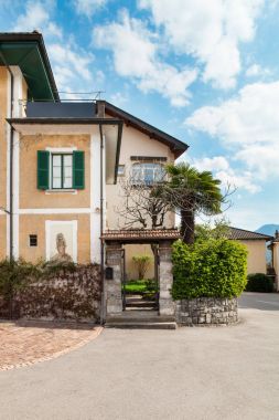 Klasik tarzı, Açık eski evi