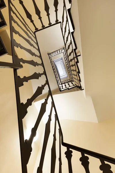 İç merdiven, tutun ev