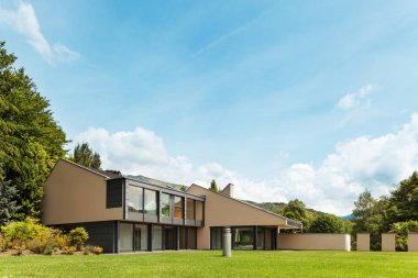 Güzel villa, açık