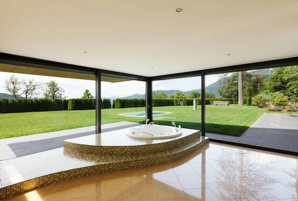 Beautiful room with jacuzzi — Stock Photo, Image