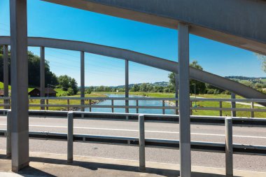 demir köprü İsviçre üzerinden geçer yol