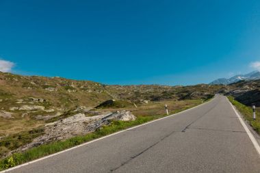 Alp pass San Bernardino İsviçre, yol