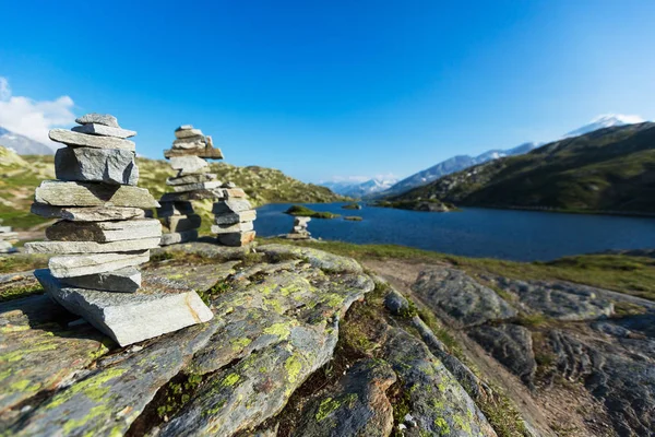 Αλπικό πέρασμα του San Bernardino στην Ελβετία, λίμνη Moesola — Φωτογραφία Αρχείου
