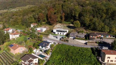 Modern villa Yüzme havuzlu, havadan görünümü