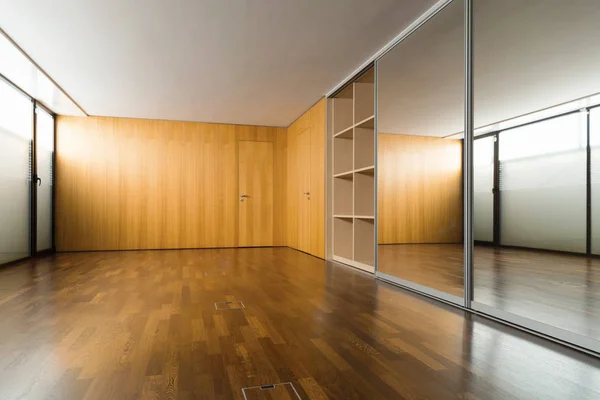 Vintage room with large wardrobes — Stock Photo, Image