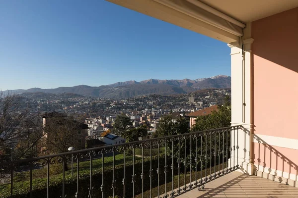 Terrazza di villa d'epoca — Foto Stock