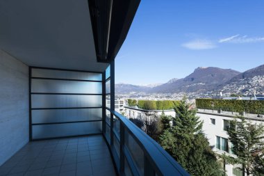 Lugano gölü etrafında bizimkiler yaşar Teras