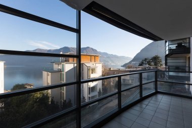 Lugano gölü etrafında bizimkiler yaşar Teras