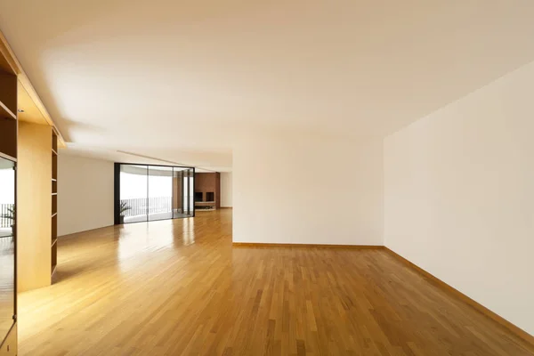 Schöne leere geräumige Wohnung Innenraum — Stockfoto