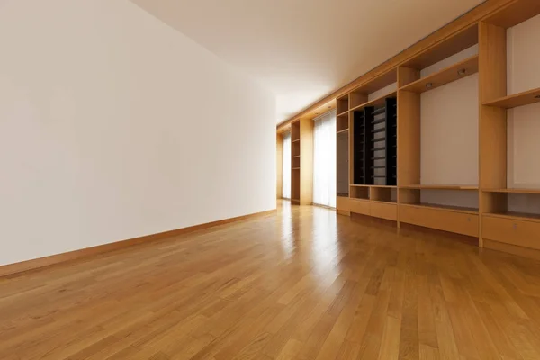 Hermoso vacío espacioso apartamento interior —  Fotos de Stock