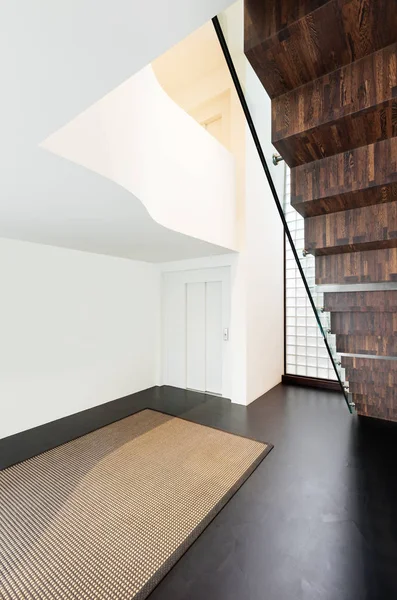 Architettura, bellissimo interno di una casa moderna — Foto Stock