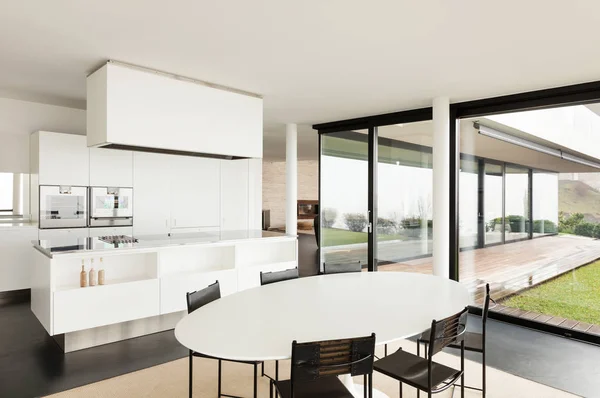 Architectuur, prachtige interieur van een modern huis — Stockfoto